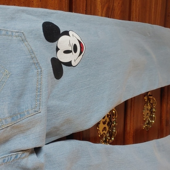 Girls Levis X Disney Mickey Mouse Straight Leg Jeans - Picture 7 of 12
